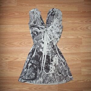 Daytrip Black and White Printed Twist-Front Top